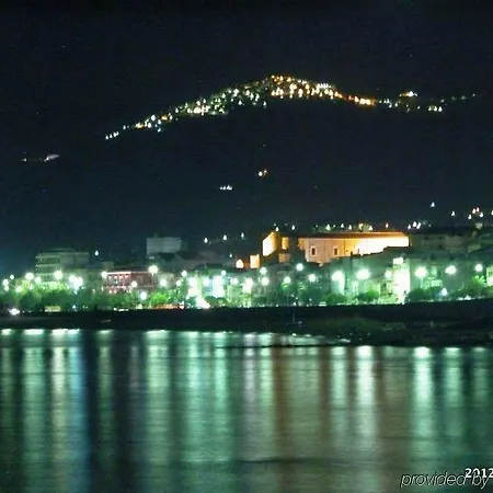 Отель Palazzo Fortunato Сант'Агата-ди-Милите