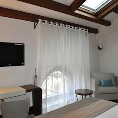 Hotel Palazzo Fortunato SantʼAgata di Militello