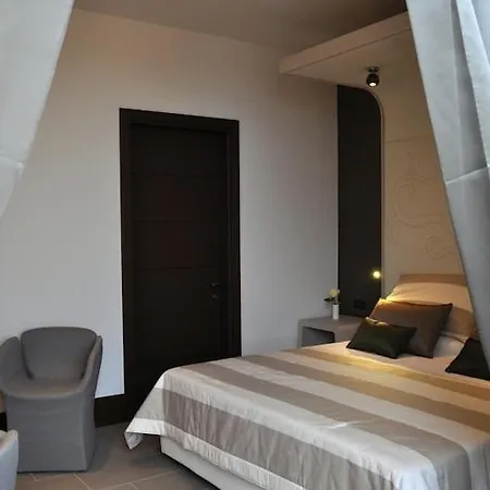 Palazzo Fortunato سانتاغاتو دي ميليتي